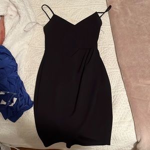 Lulu’s black dress